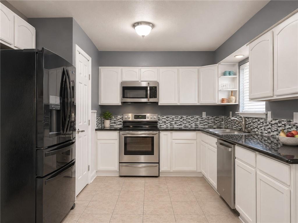3133 VENTURA Lane