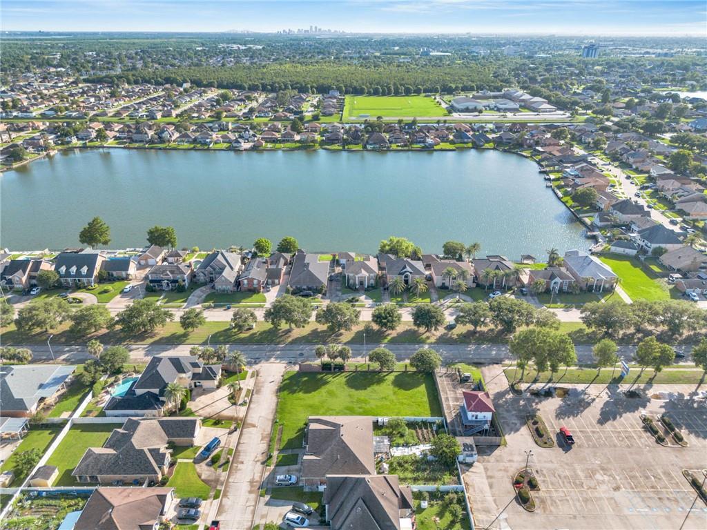 11401 MELVIN Place