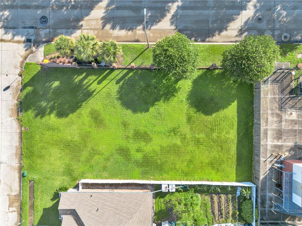 11401 MELVIN Place