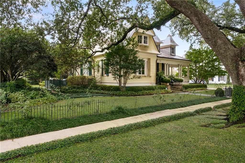 1234 HENRY CLAY Avenue