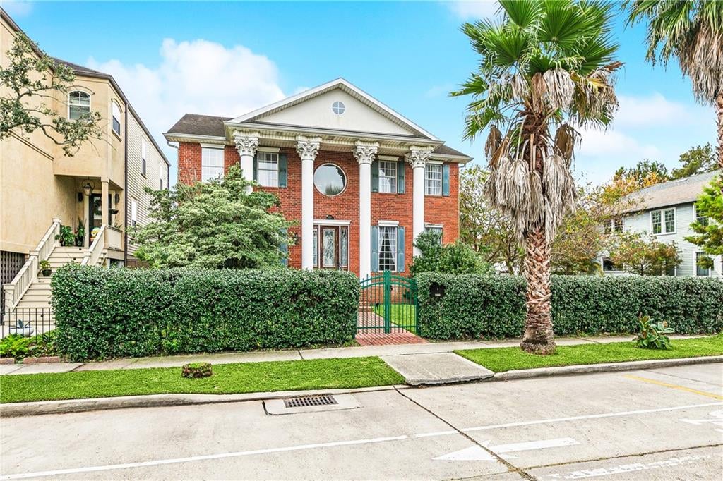4232 FONTAINEBLEAU Drive
