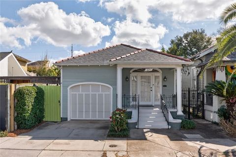 621 FRANKLIN Avenue New Orleans LA 70117