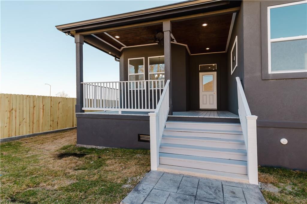 8429 BENJAMIN Street