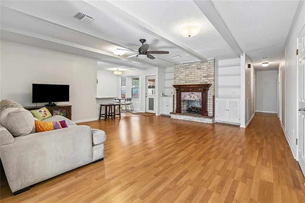 1705 PERSIMMON Avenue