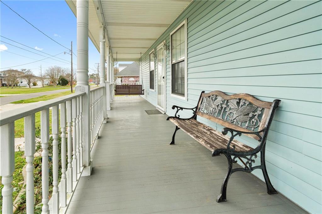 216 W SAINT AVIDE Street