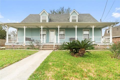216 W SAINT AVIDE Street Chalmette LA 70043