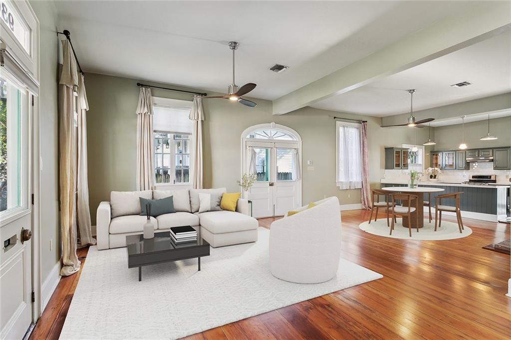 New Orleans, Louisiana 70115, United States, 2 Bedrooms Bedrooms, ,3 BathroomsBathrooms,Residential,Active,11605