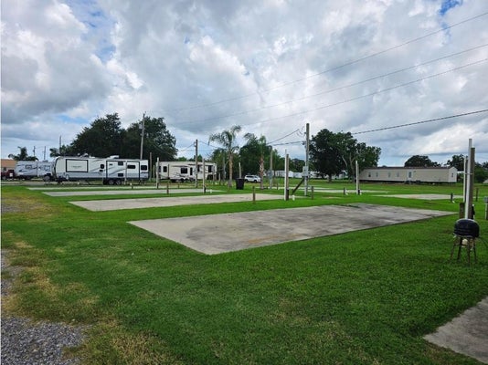 113 STUMP LN, VENICE, LA 70091 - Image e2f39b234e6b68c418cff9eb88ce3b0e/2655304236