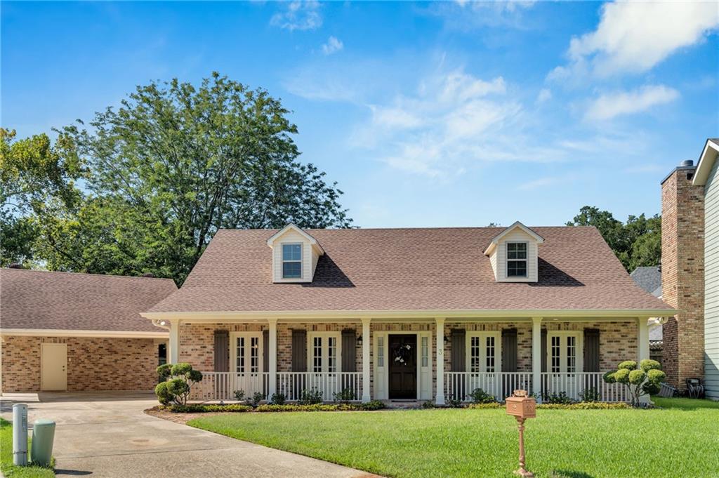 3 TUDOR Lane