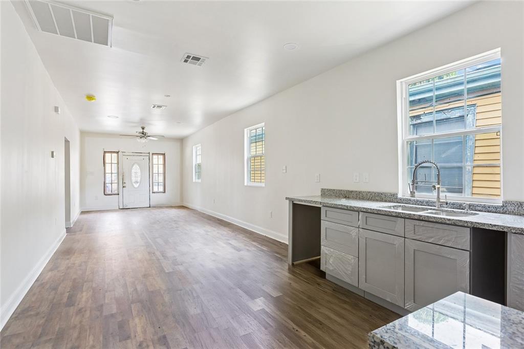 3263 BLOOMINGDALE Court