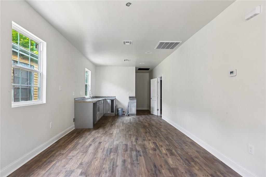 3263 BLOOMINGDALE Court