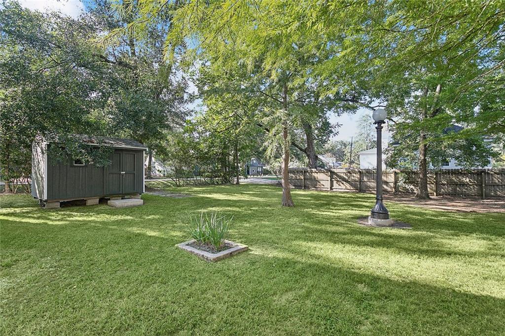 Covington, Louisiana 70433, United States, 3 Bedrooms Bedrooms, ,2 BathroomsBathrooms,Residential,Pending,45540