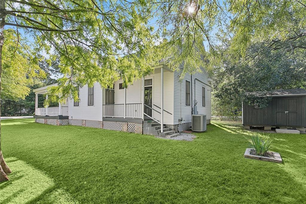 Covington, Louisiana 70433, United States, 3 Bedrooms Bedrooms, ,2 BathroomsBathrooms,Residential,Pending,45540