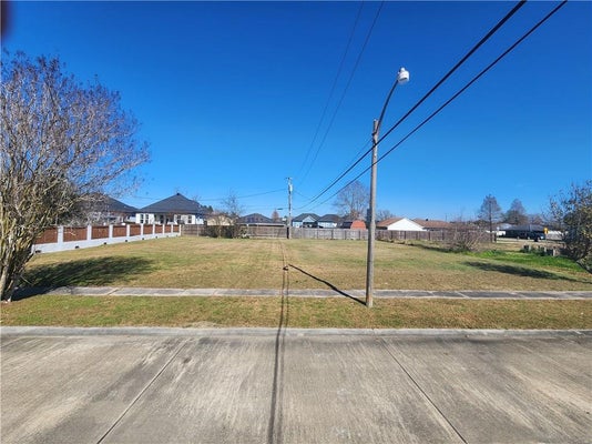 209 GENET DR, ARABI, LA 70032 - Image e35d3a8535f5e4fef382f8b05acc9bfd/505290238