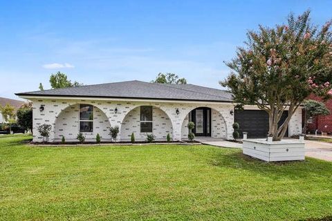 28 MONTE CARLO Drive Kenner LA 70065