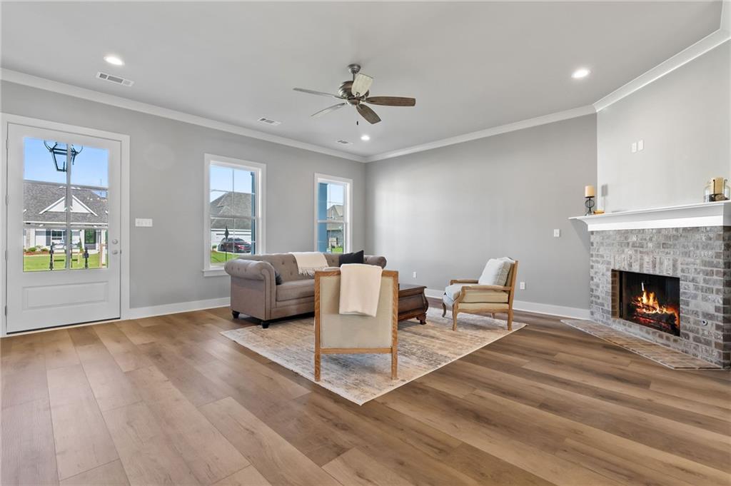 1609 SWEET PEA Court