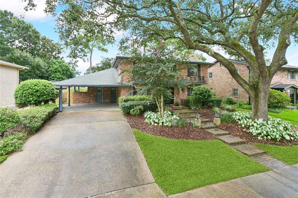 2534 DANBURY Drive