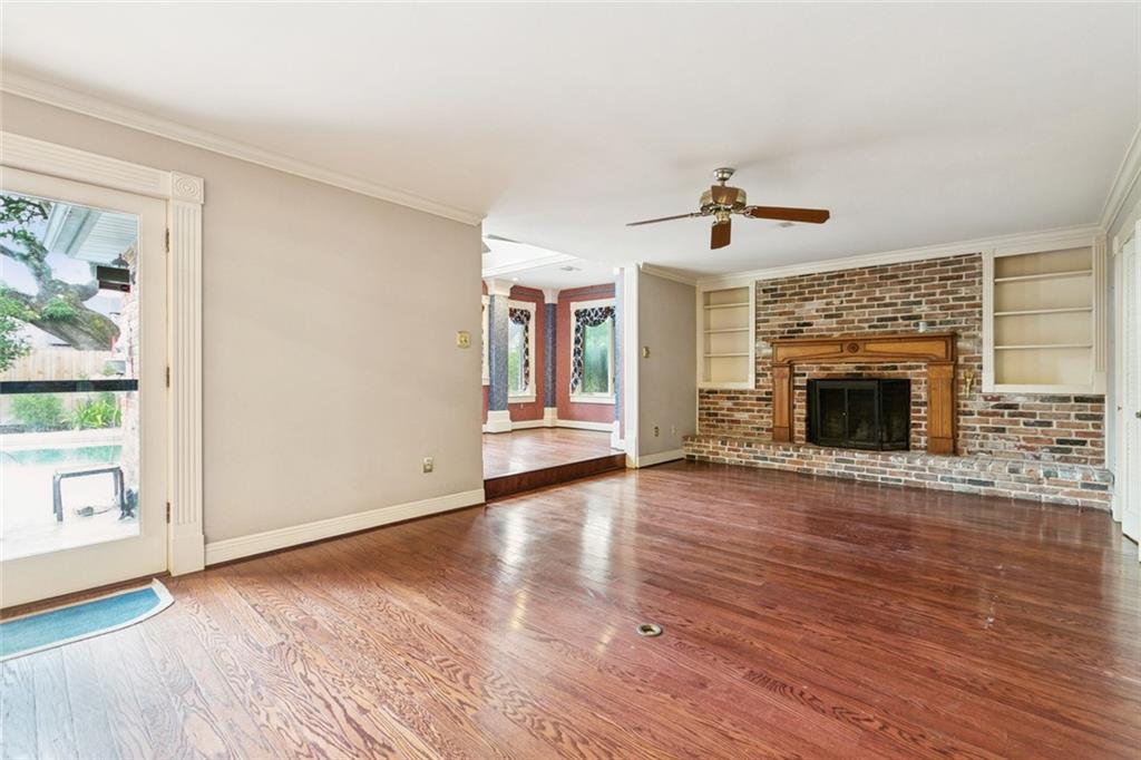 2534 DANBURY Drive