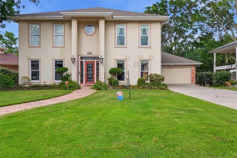 22 CHATEAU TRIANON Drive Kenner LA 70065