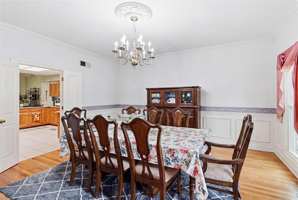 22 CHATEAU TRIANON Drive