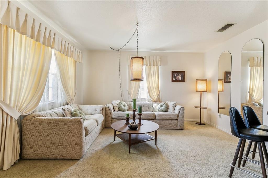 210 VERMILLION Drive