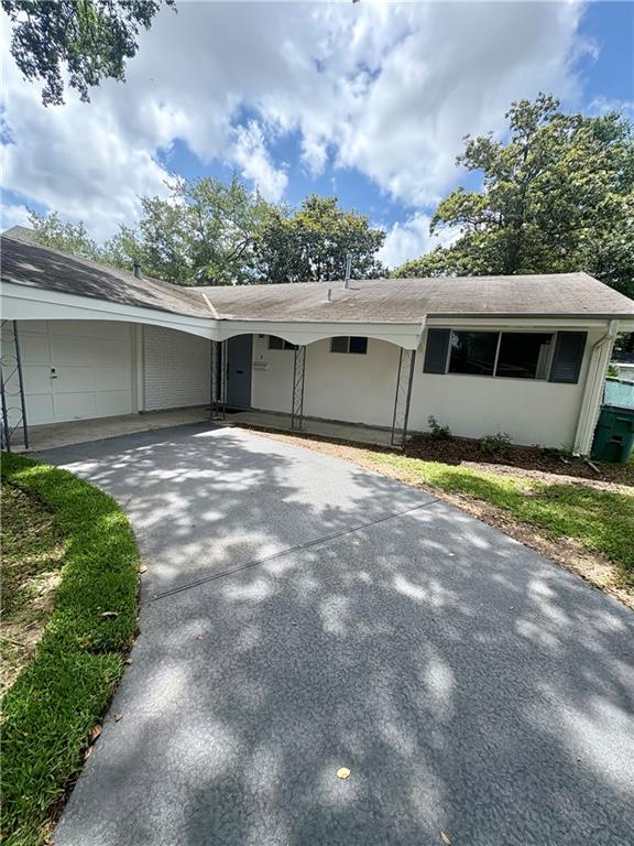 128 PHYLLIS Court