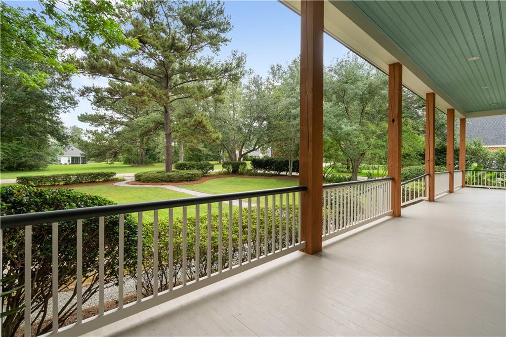 580 NORTHWOODS Drive