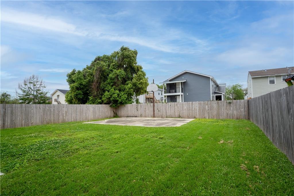 New Orleans, Louisiana 70122, United States, 2 Bedrooms Bedrooms, ,1 BathroomBathrooms,Residential,Active,61134