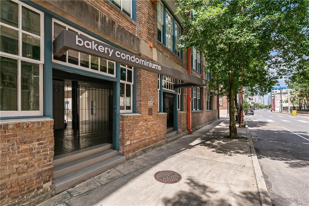 1111 S PETERS Street 405