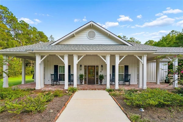 23060 ROLLINS ST, MANDEVILLE, LA 70471 - Image e4df439a637f93c63c2e8e11a5809c9f/1554430646