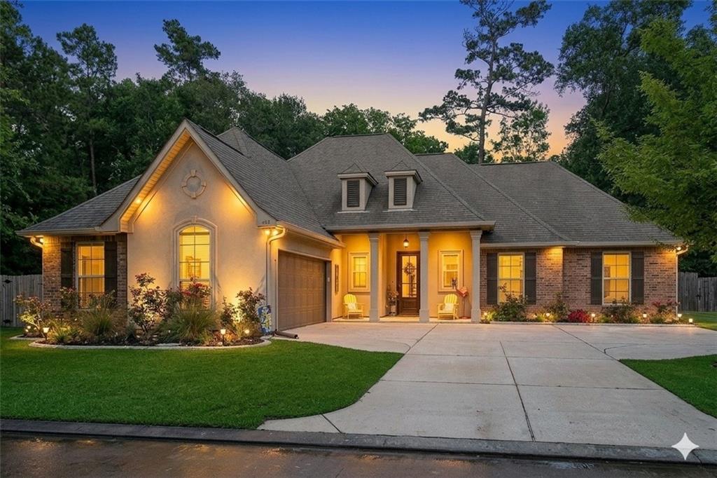 452 SILVER OAK Drive