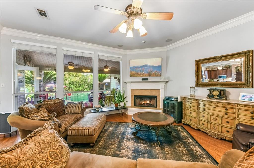 1206 NEEDLE POINT Lane