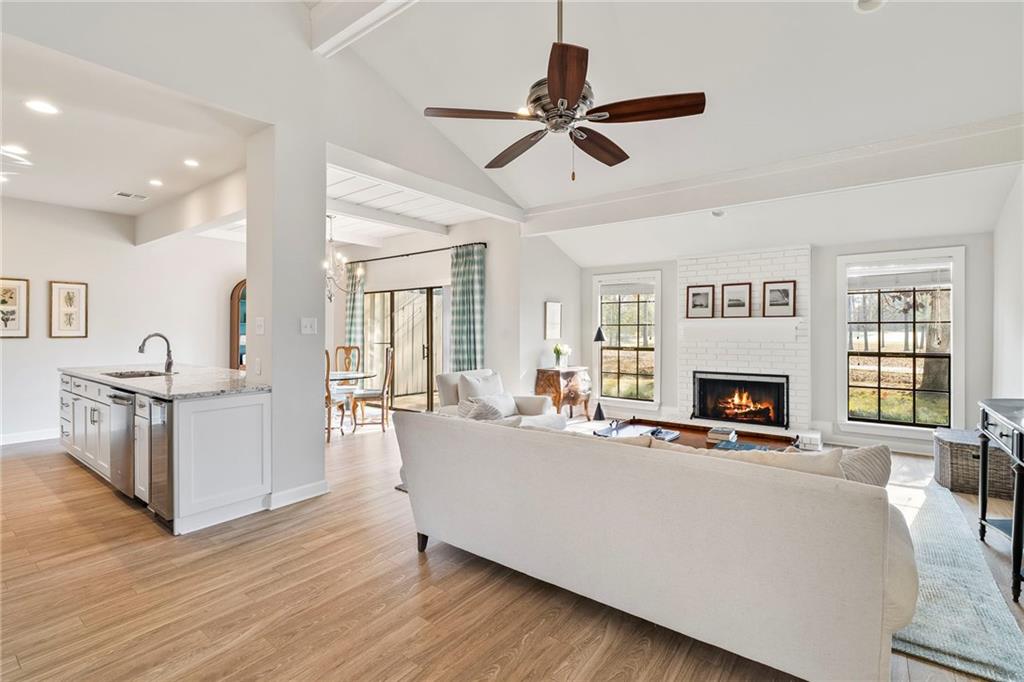 30 S COURT VILLA Drive 30