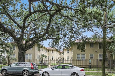 1905 S CARROLLTON Avenue New Orleans LA 70118