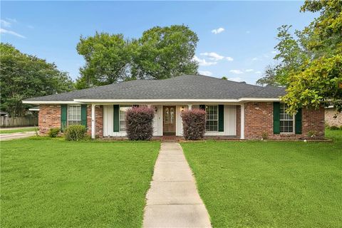Photo of 1000 RUE CHALET, Hammond, LA 70403 (MLS # 2554346)