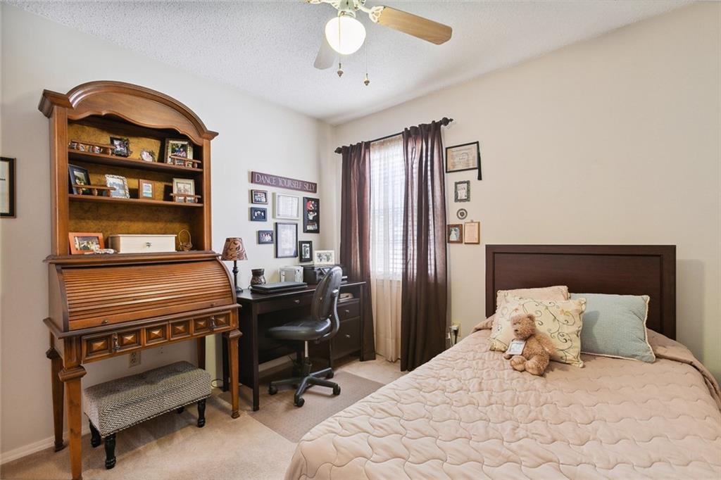 Gretna, Louisiana 70056, United States, 3 Bedrooms Bedrooms, ,3 BathroomsBathrooms,Residential,Pending,48664