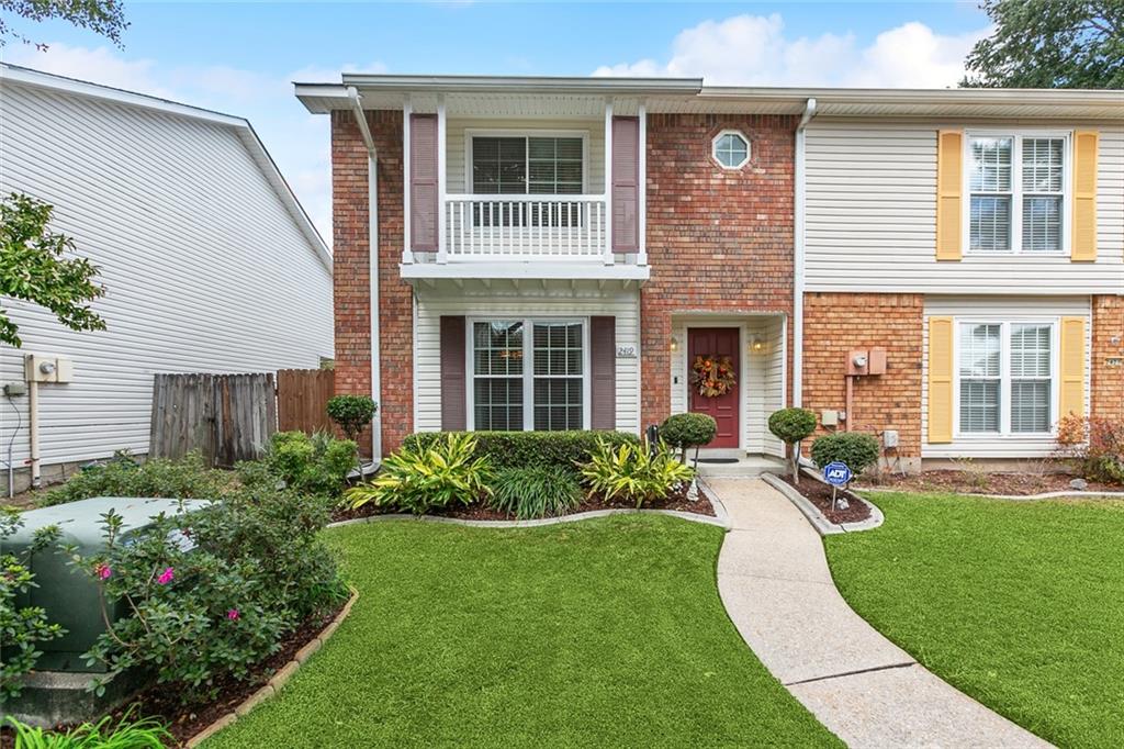 Gretna, Louisiana 70056, United States, 3 Bedrooms Bedrooms, ,3 BathroomsBathrooms,Residential,Pending,48664