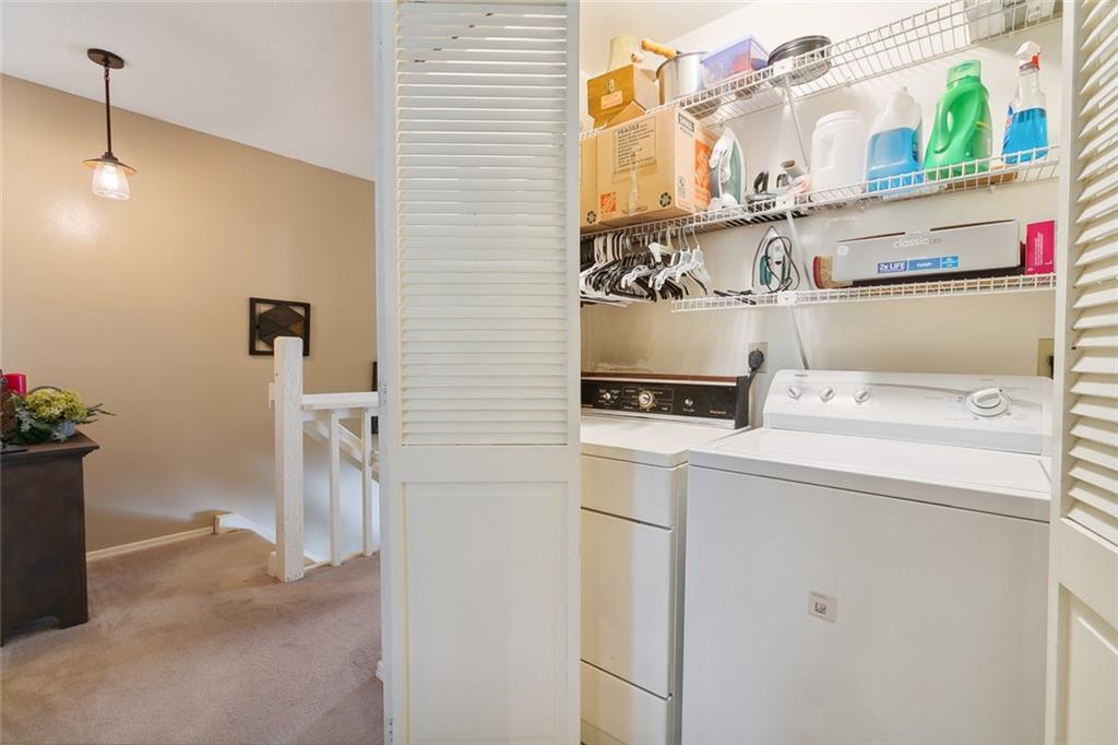 Gretna, Louisiana 70056, United States, 3 Bedrooms Bedrooms, ,3 BathroomsBathrooms,Residential,Pending,48664