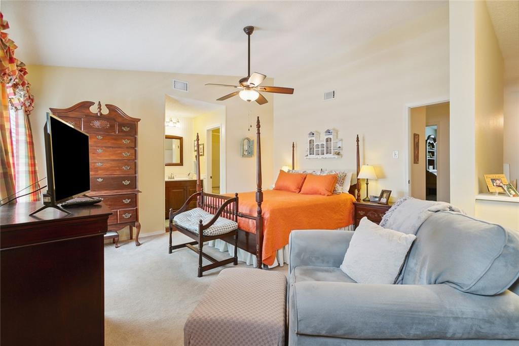 Gretna, Louisiana 70056, United States, 3 Bedrooms Bedrooms, ,3 BathroomsBathrooms,Residential,Pending,48664