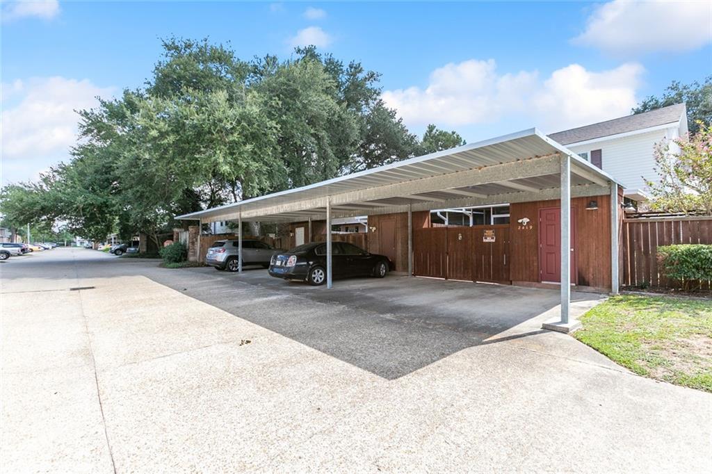 Gretna, Louisiana 70056, United States, 3 Bedrooms Bedrooms, ,3 BathroomsBathrooms,Residential,Pending,48664