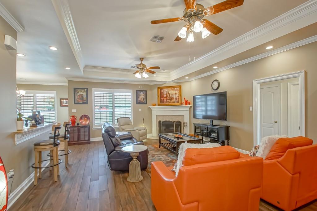 Photo 12 of 36 of 124 FASHION Boulevard house