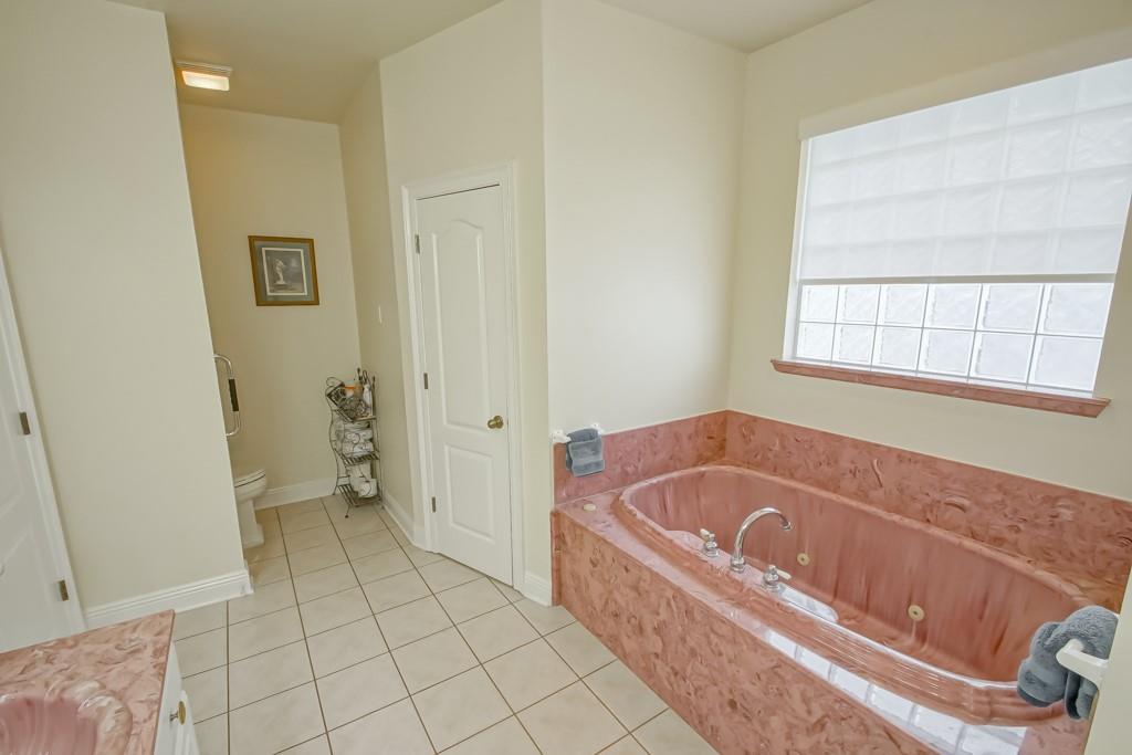 Photo 24 of 36 of 124 FASHION Boulevard house