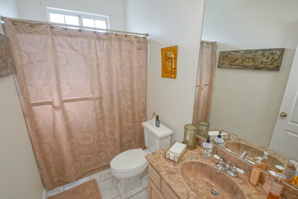 Photo 27 of 36 of 124 FASHION Boulevard house