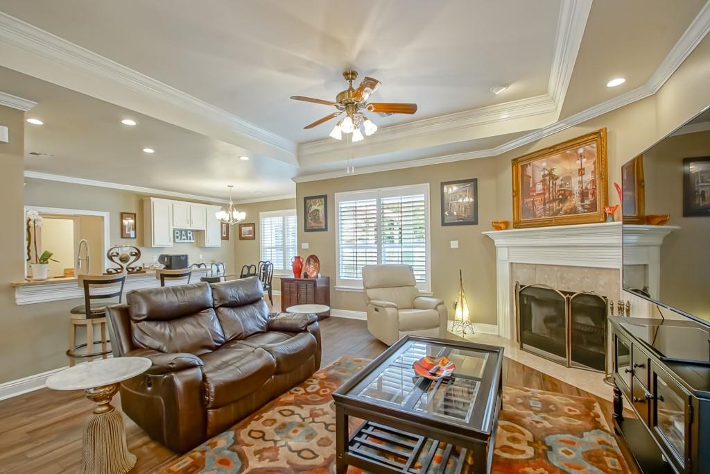 Photo 10 of 36 of 124 FASHION Boulevard house