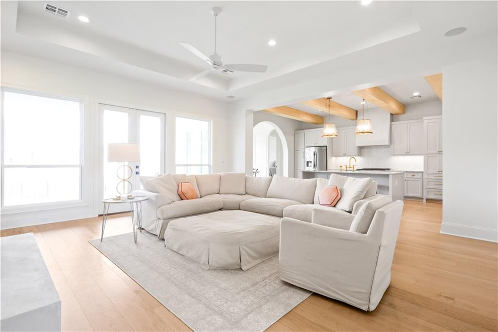 1525 BLACK PINE Court