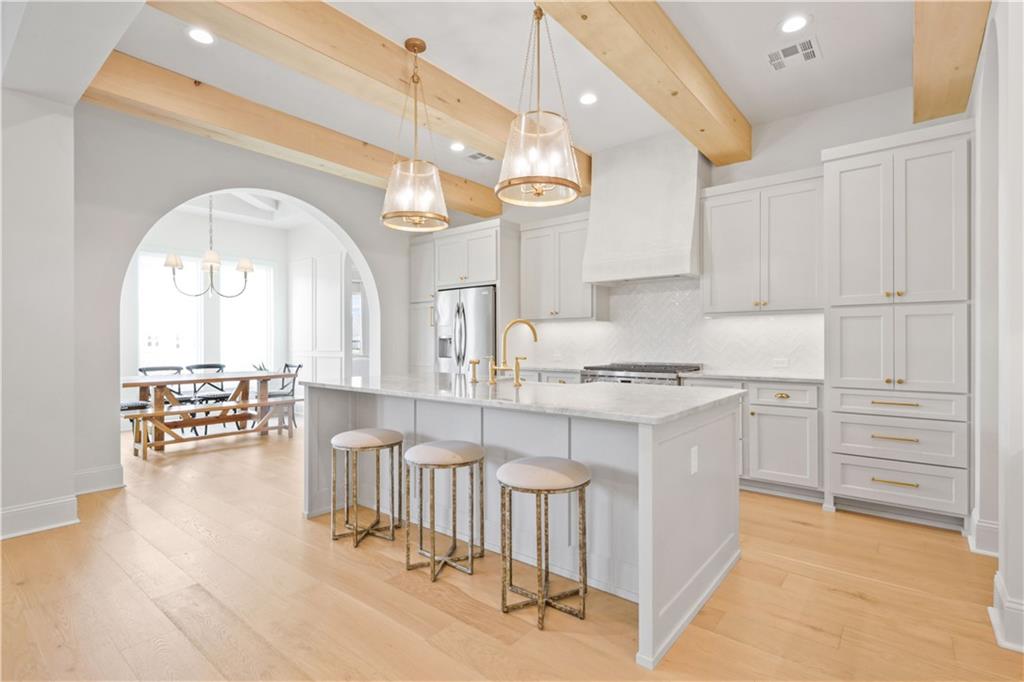 1525 BLACK PINE Court