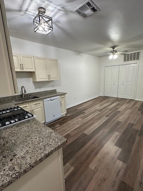 Metairie, Louisiana 70001, United States, 2 Bedrooms Bedrooms, ,1 BathroomBathrooms,Residential,Active,166293