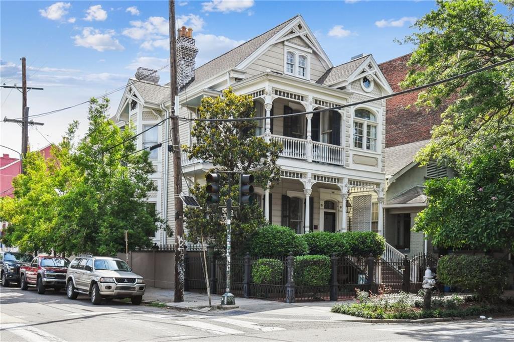 639 ESPLANADE Avenue