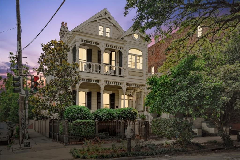 639 ESPLANADE Avenue