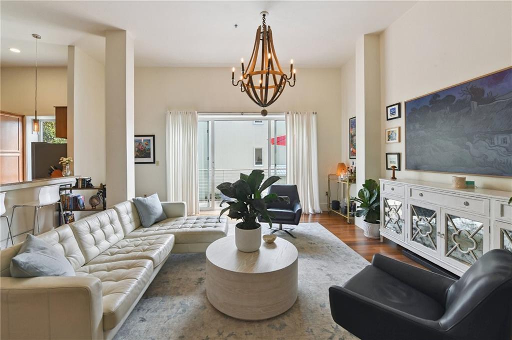 840 TCHOUPITOULAS Street 217